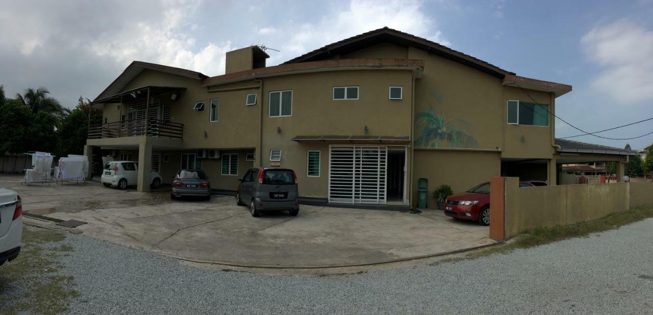 Pantai Guesthouse กวนตัน ภายนอก รูปภาพ